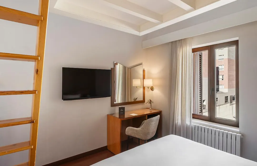 Hotel De L'Isard-1